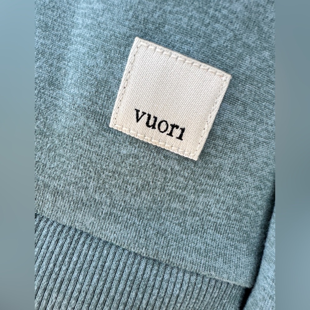 VUORI WOMEN'S DAYDREAM CREW AND JOGGER SET SMOKE BLUE SMALL - Picture 5 of 16